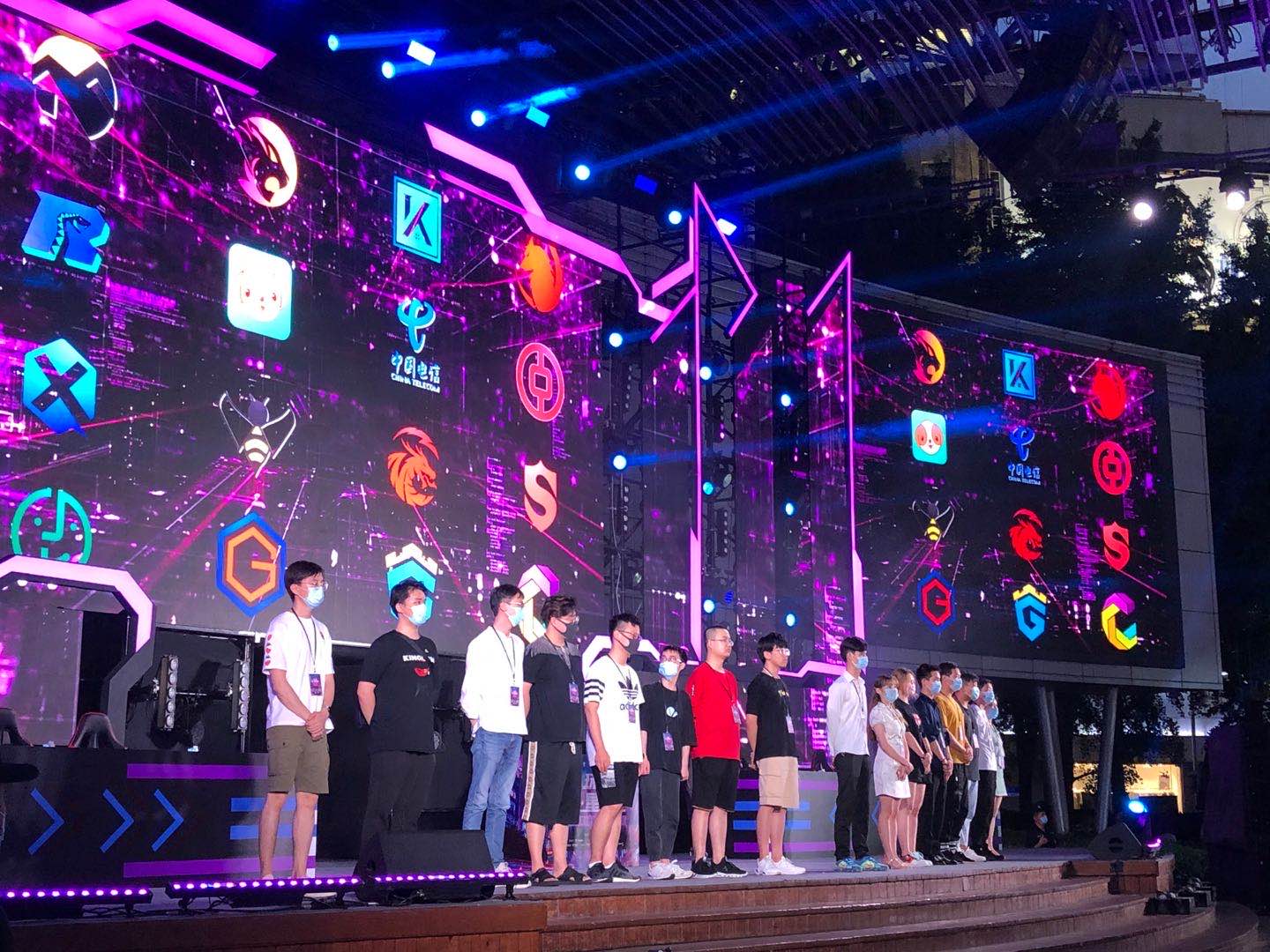 而伊万的合 而伊万的合