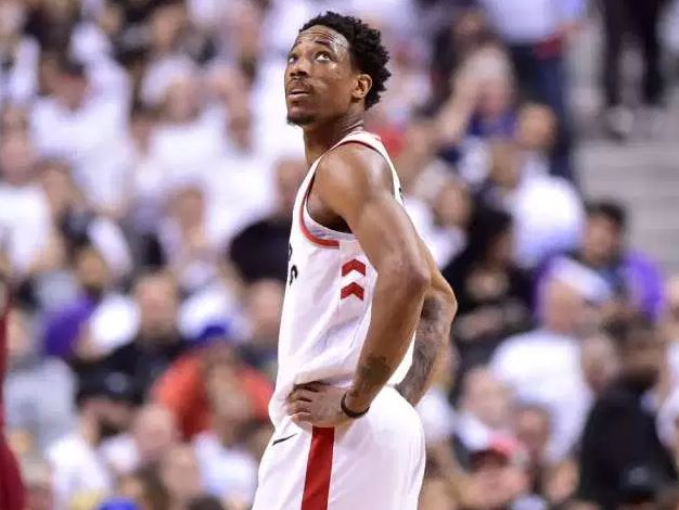 哈兰德回应球击加布：我一生中很少后悔，场上的事留在场上吧