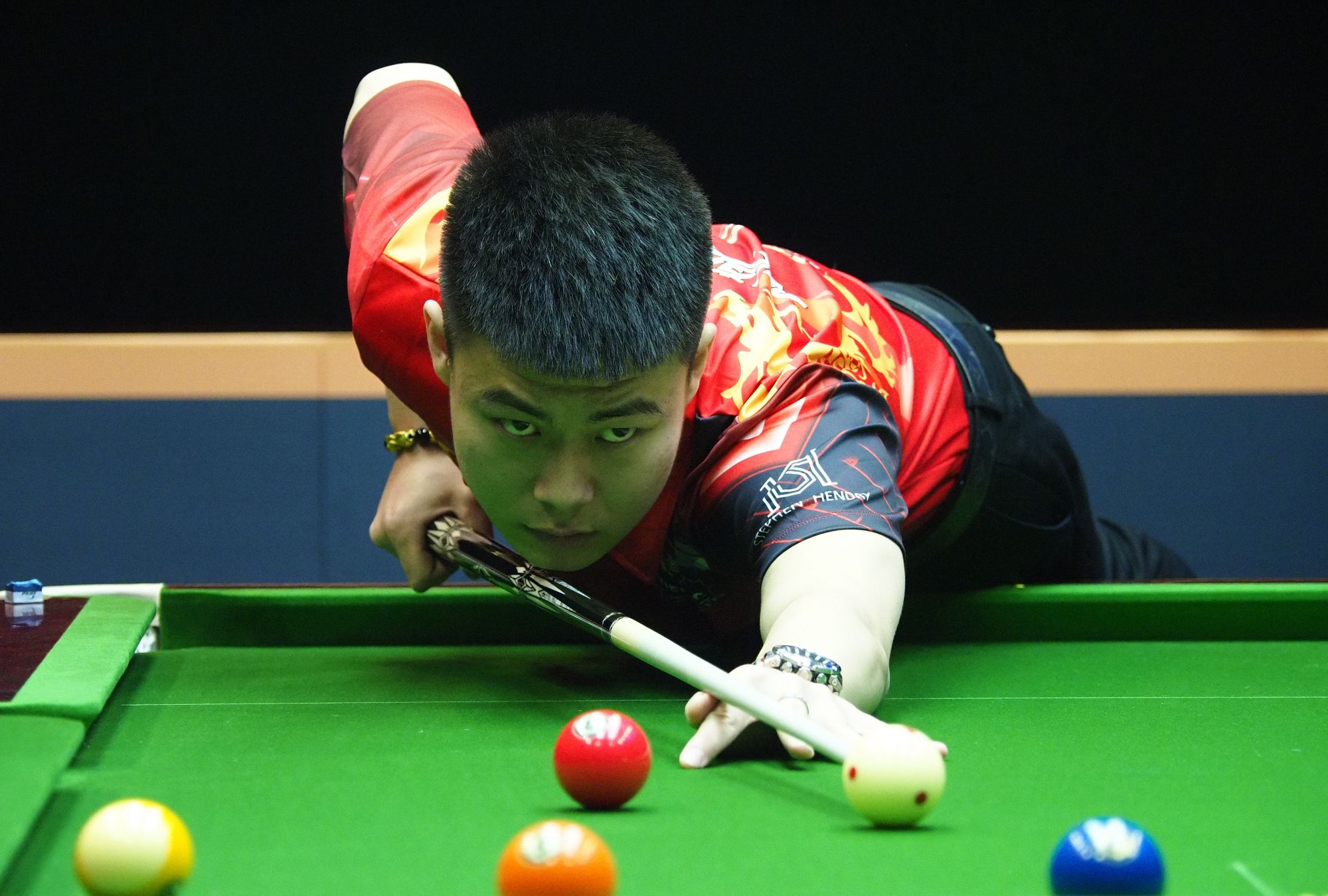 伊万放手一 伊万放手一