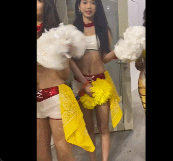 他容易与裁